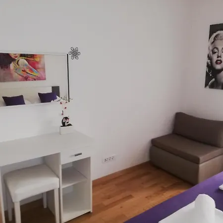 Petra Apartman *