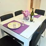 Petra Apartment *