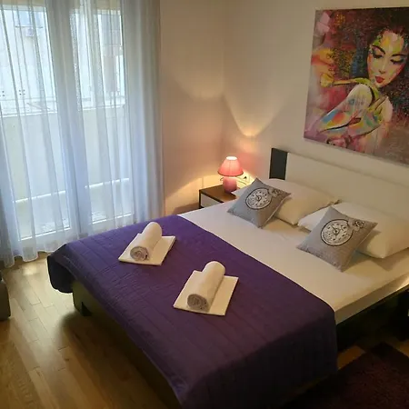 Petra Apartment *